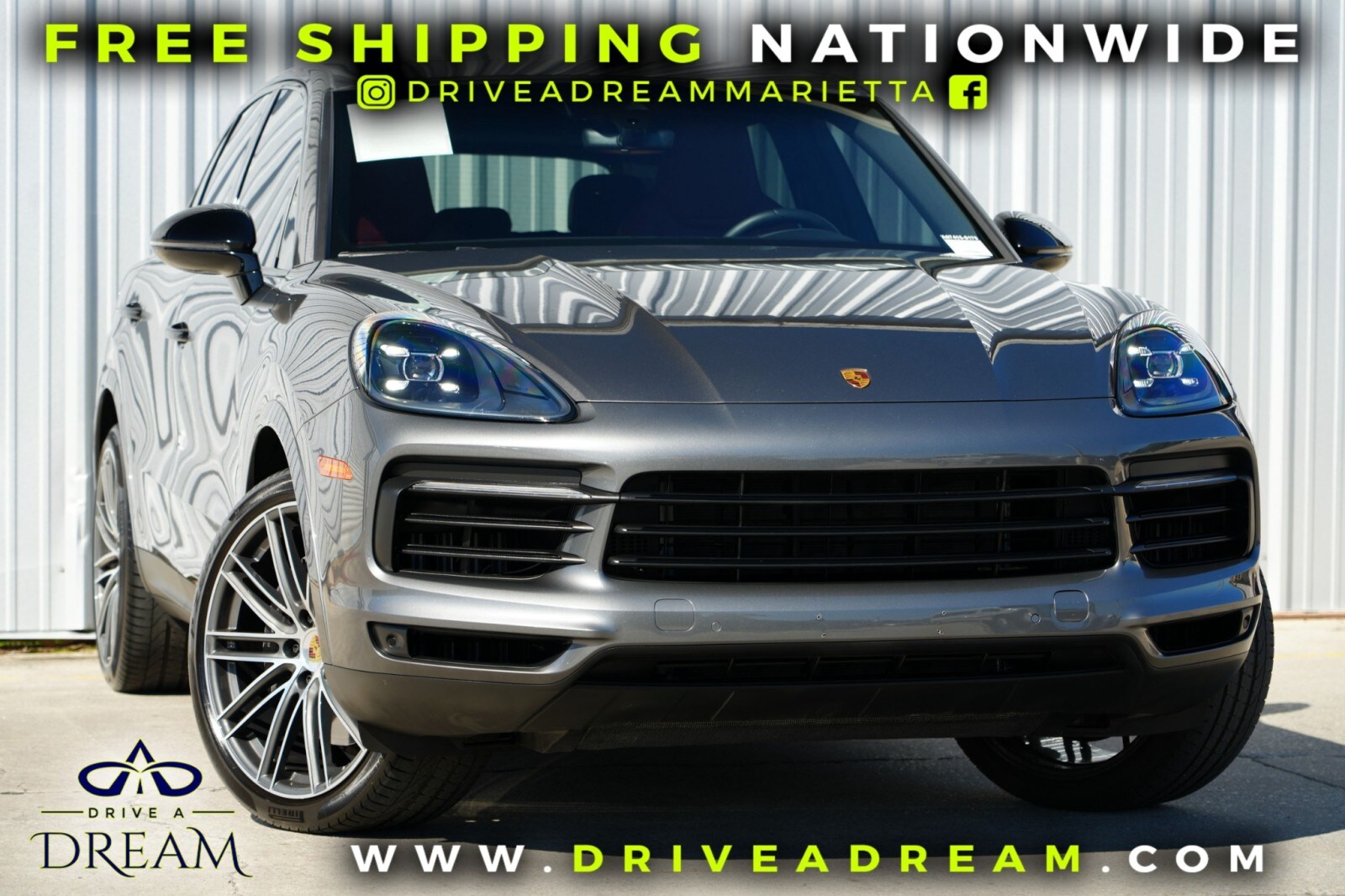 2023 Porsche Cayenne Platinum Edition photo 2