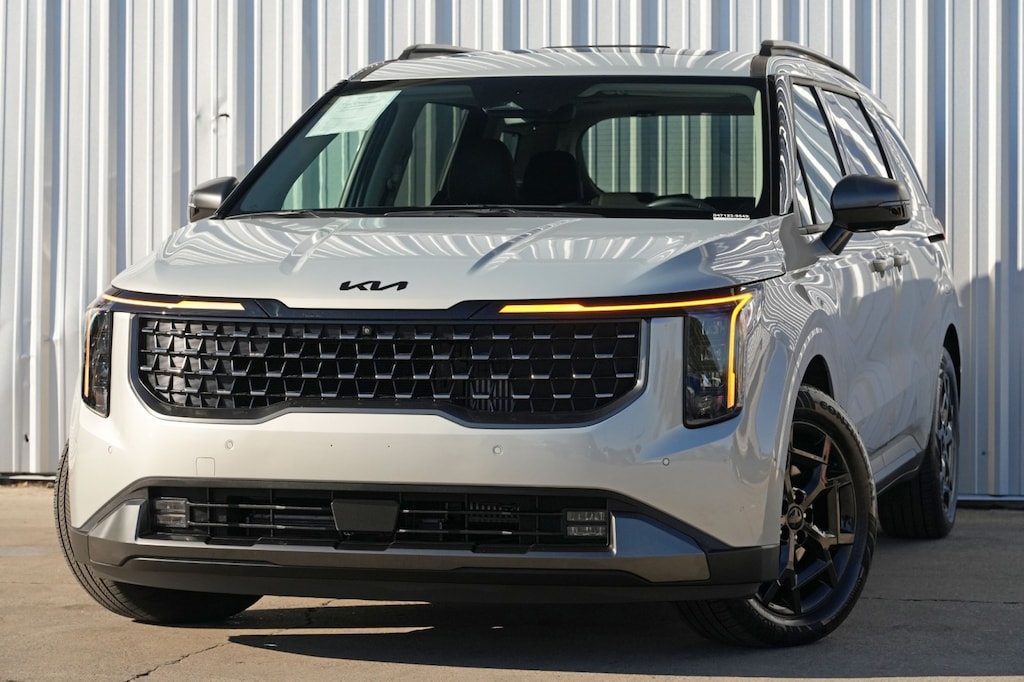 Used 2025 Kia Carnival Hybrid SX w/ Dark Edition Package Van Passenger Van