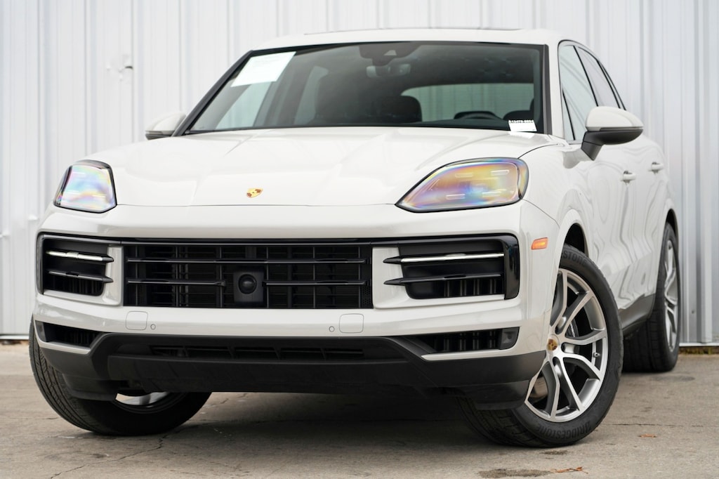 Used 2024 Porsche Cayenne w/ Premium Package SUV