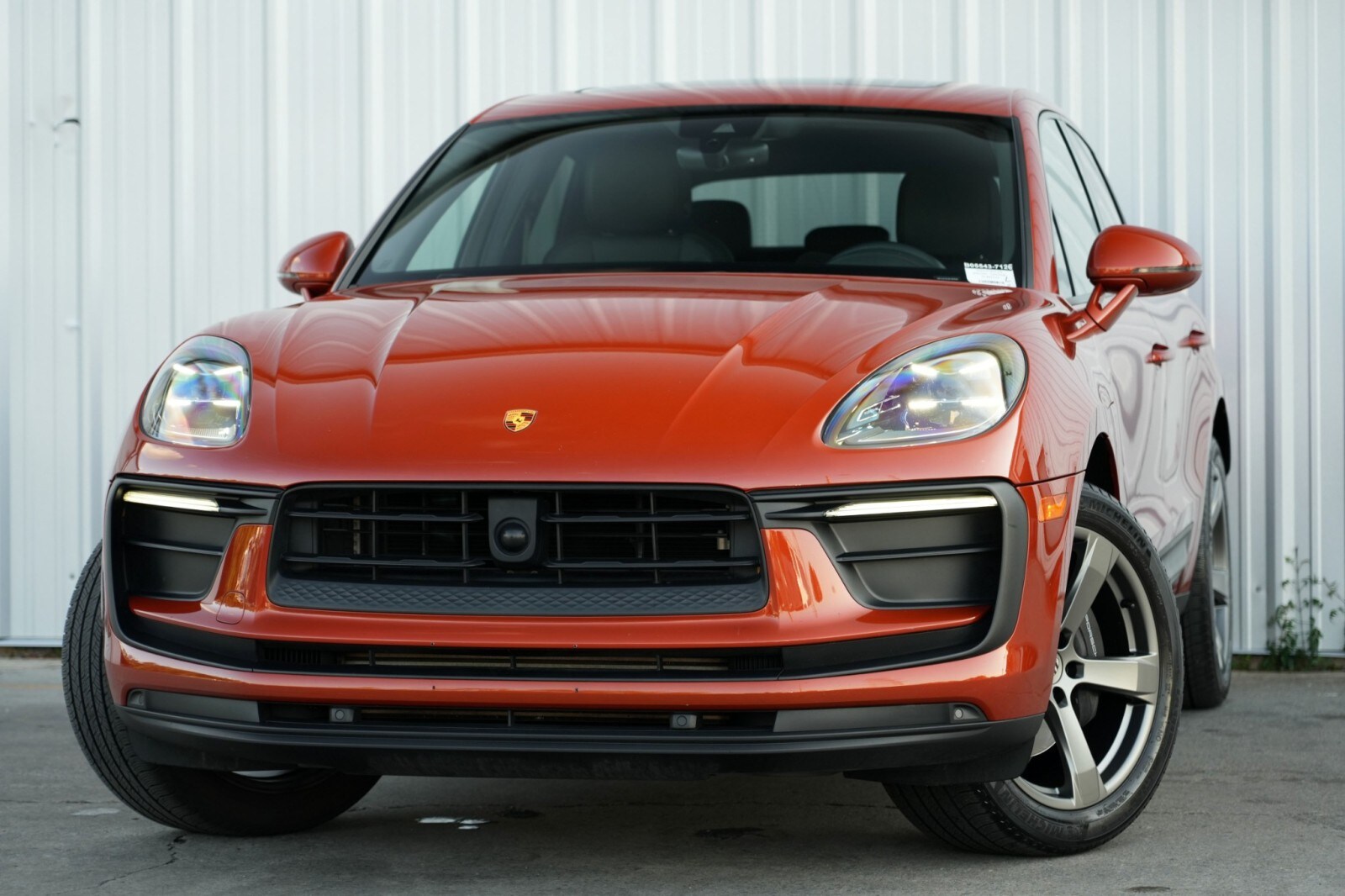 2023 Porsche Macan T photo 3