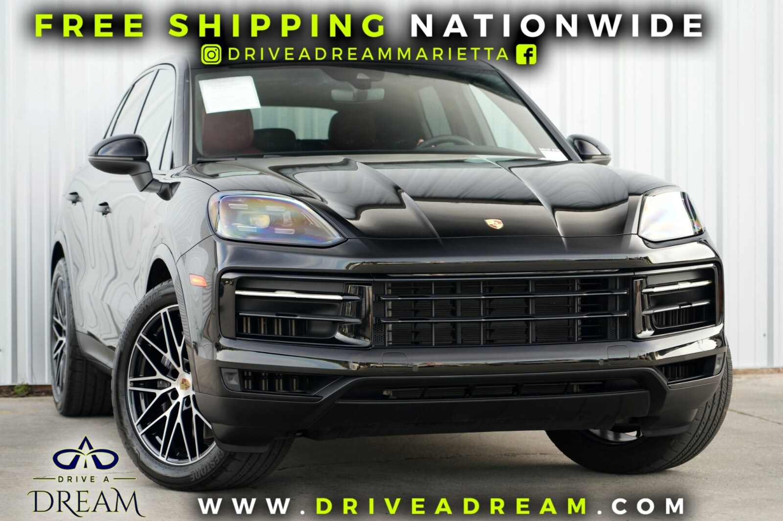 2024 Porsche Cayenne photo 2