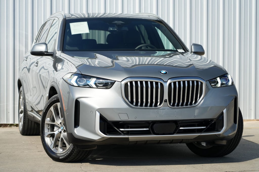 Used 2024 BMW X5 xDrive40i w/ Premium & Parking Assist Packages SUV