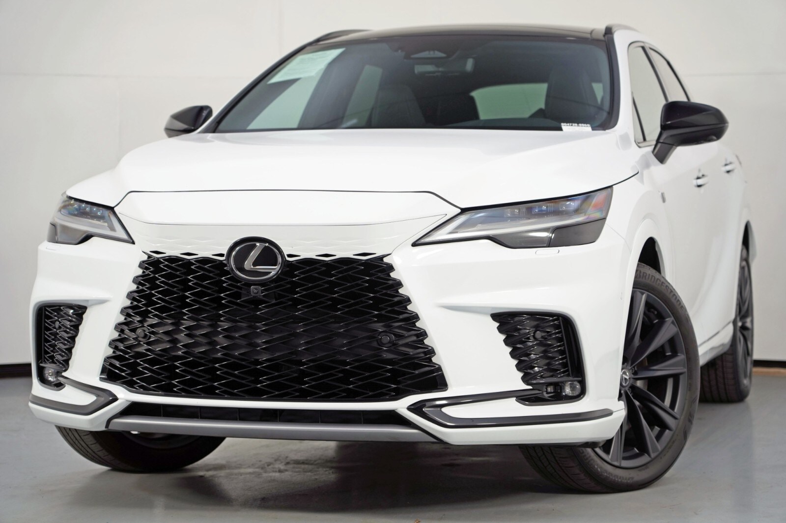 2023 Lexus RX 500h F SPORT Performance photo 2