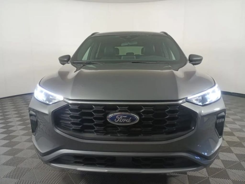 Used 2024 Ford Escape ST-Line Sport Utility 4D SUV