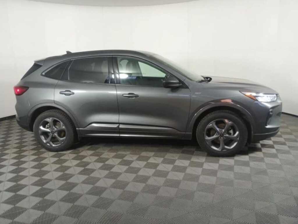 Used 2024 Ford Escape ST-Line Sport Utility 4D SUV
