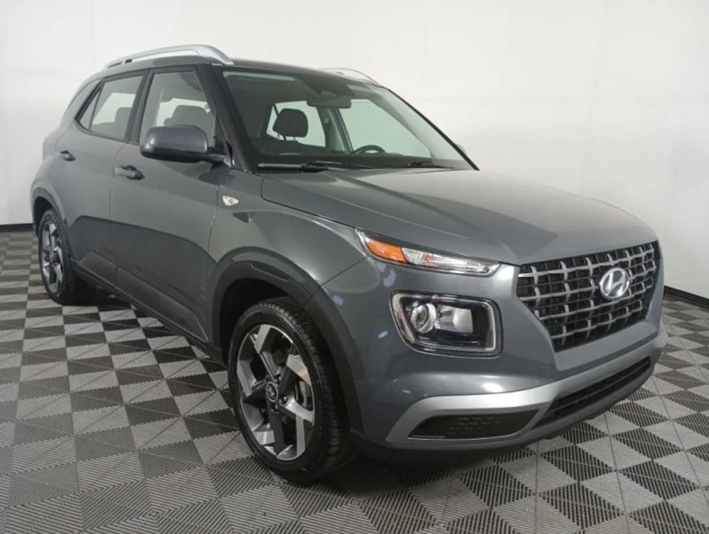 Used 2023 Hyundai Venue SEL Sport Utility 4D SUV
