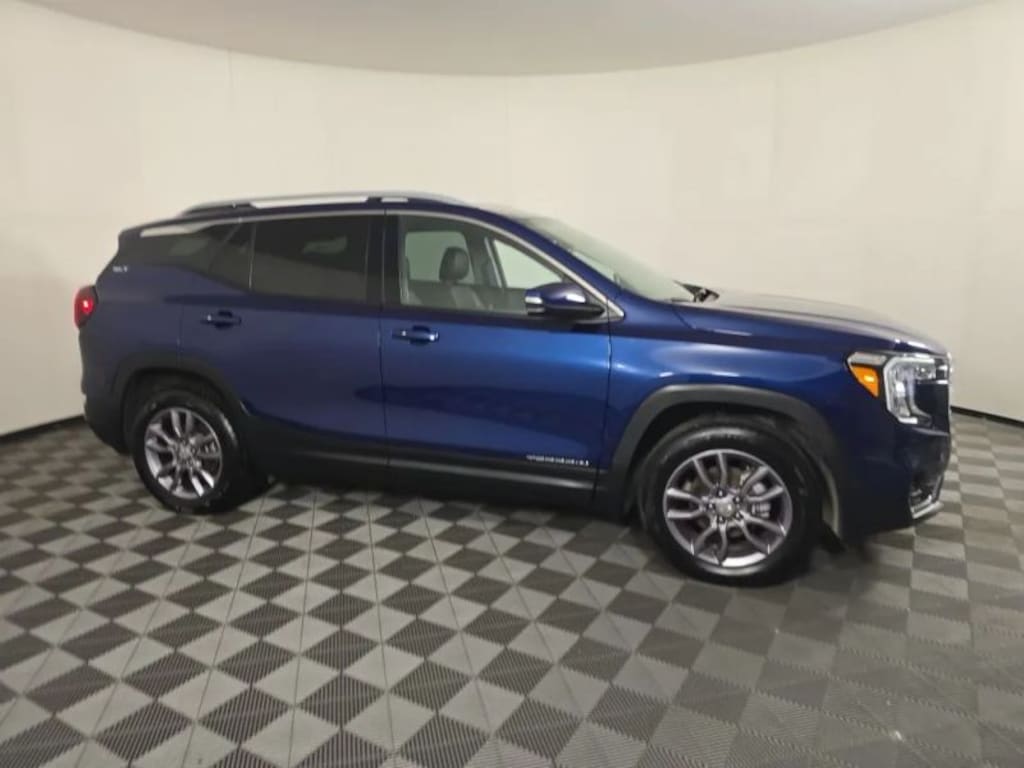 Used 2023 GMC Terrain SLT Sport Utility 4D SUV