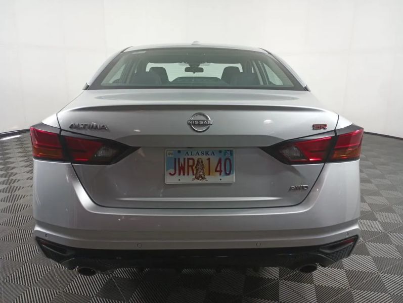 2023 Nissan Altima SR - Photo 6