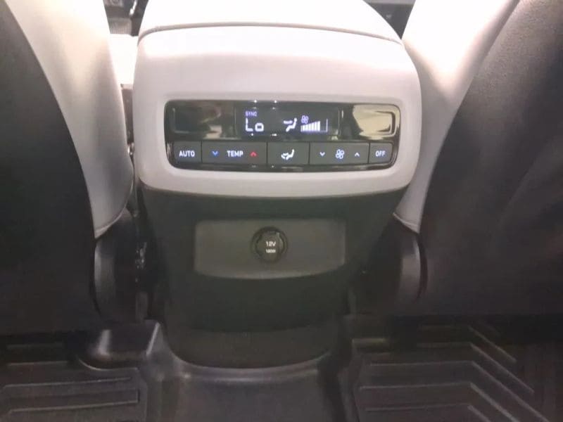 2025 Hyundai Palisade SEL - Photo 17