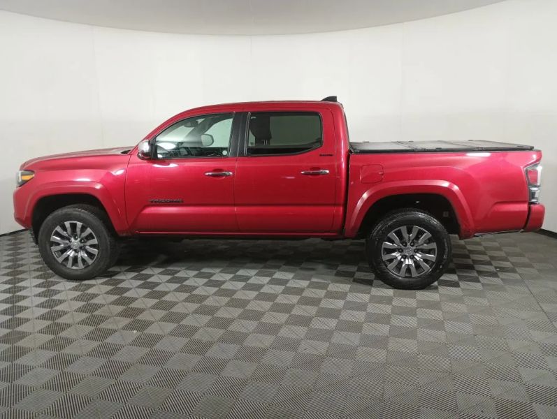 2023 Toyota Tacoma Limited - Photo 8