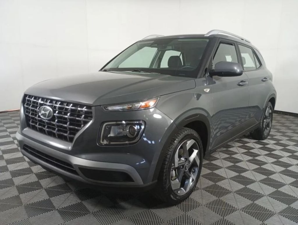 Used 2023 Hyundai Venue SEL Sport Utility 4D SUV