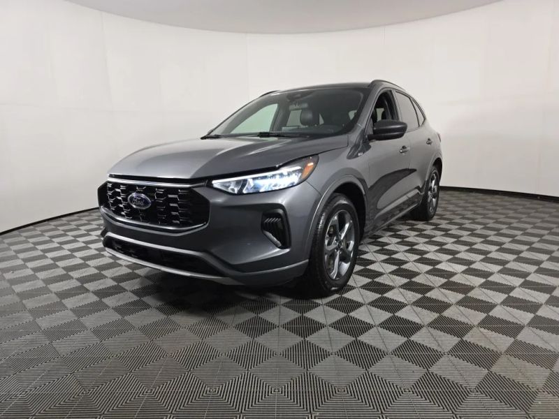 2024 Ford Escape ST-Line's photo