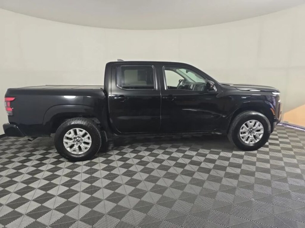 Used 2023 Nissan Frontier Crew Cab SV (2023.25) Pickup 4D 5 ft Pickup