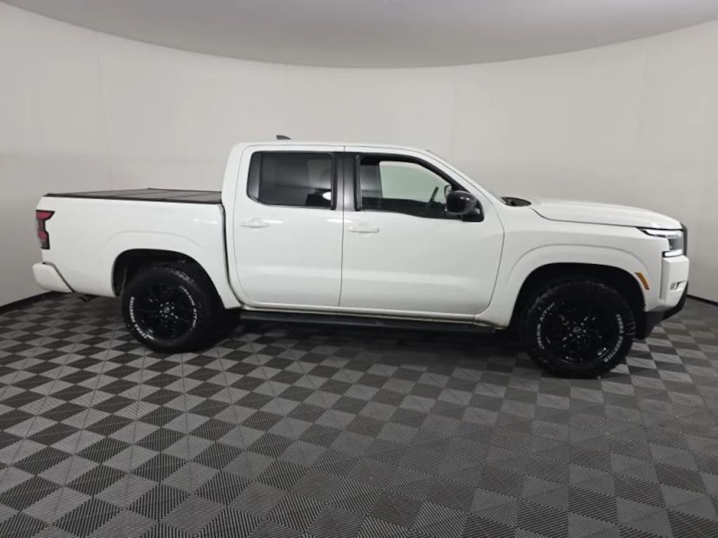 Used 2023 Nissan Frontier Crew Cab SV (2023.25) Pickup 4D 5 ft Pickup