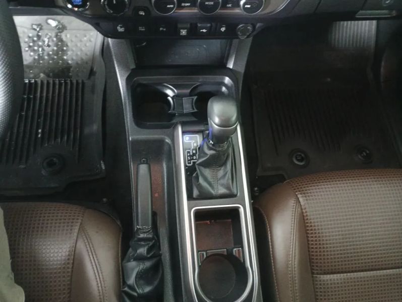 2023 Toyota Tacoma Limited - Photo 16