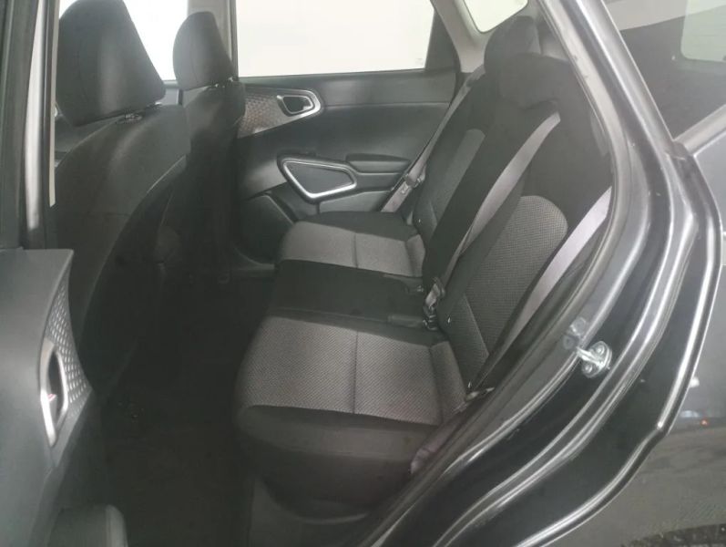 2023 Kia Soul LX - Photo 18