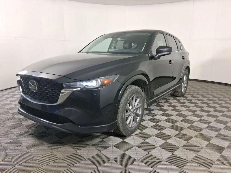 2024 Mazda CX-5 S Preferred package Auto AWD's photo