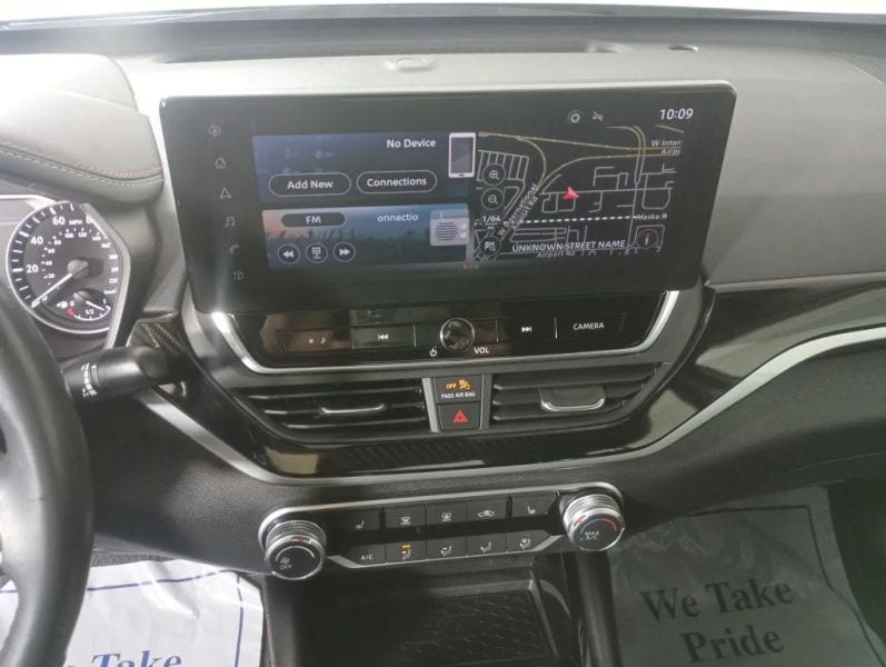 2023 Nissan Altima SR - Photo 14