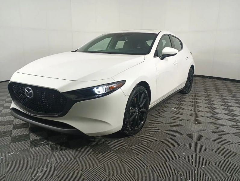 2023 Mazda Mazda3 Premium's photo