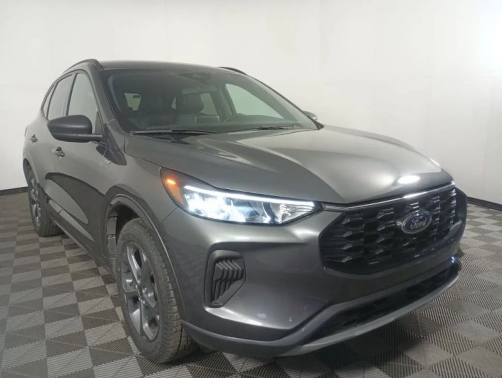 Used 2024 Ford Escape ST-Line Sport Utility 4D SUV