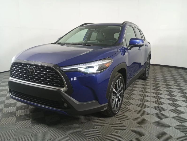 2024 Toyota Corolla Cross XLE AWD's photo