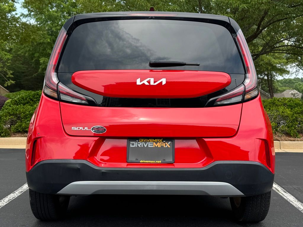 2024 Kia Soul LX - Photo 8