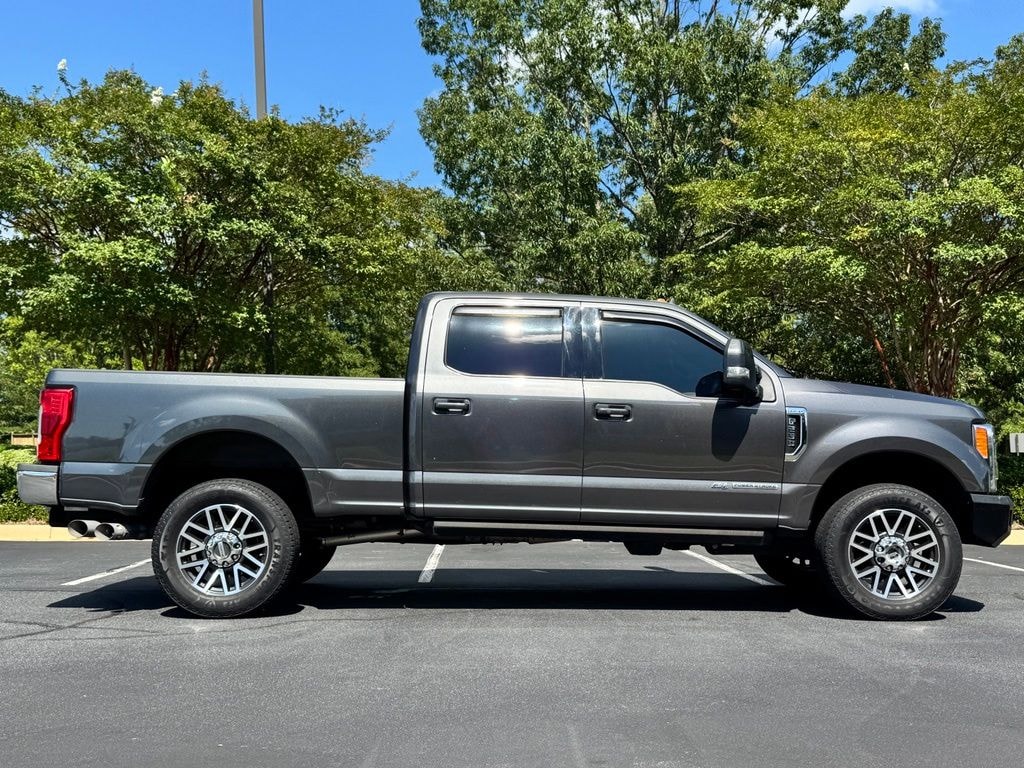 Used 2019 Ford F-250SD Lariat Truck Crew Cab