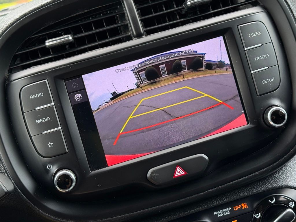 2024 Kia Soul LX - Photo 28