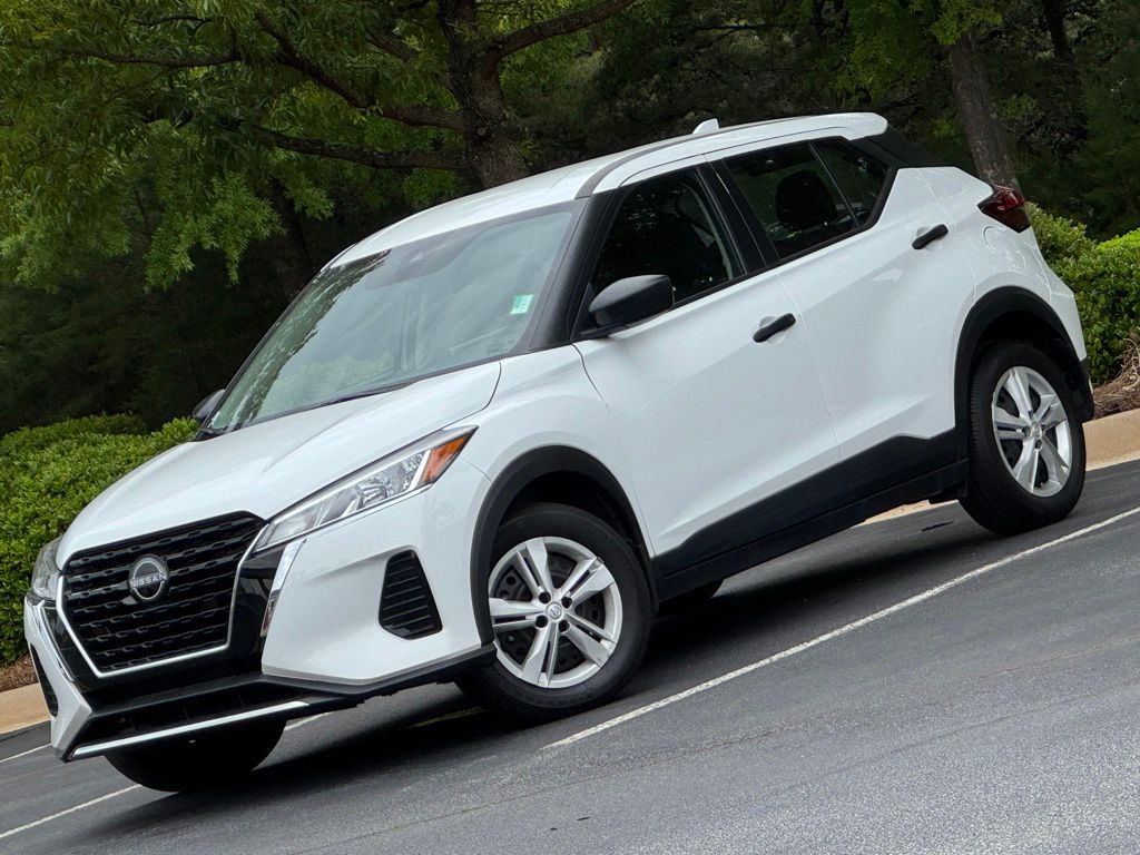 2025 Nissan Kicks Play 1.6 FWD's photo