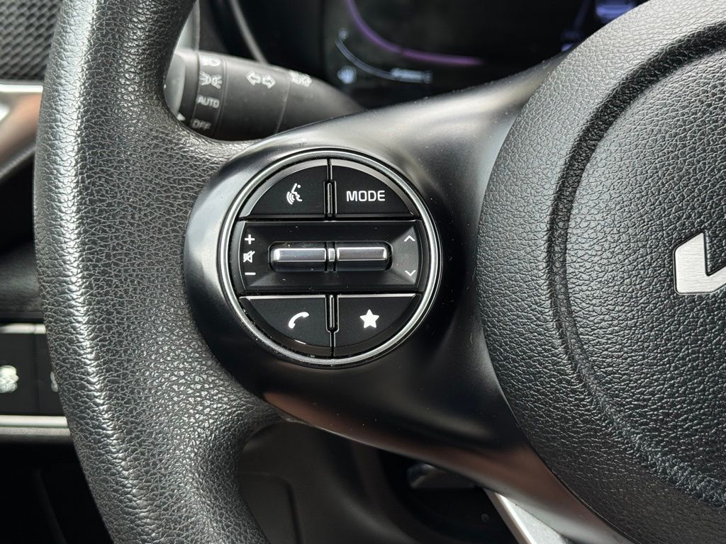 2024 Kia Soul LX - Photo 31