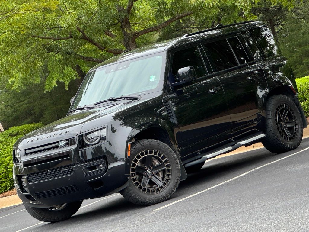2022 Land Rover Defender X-Dynamic HSE's photo