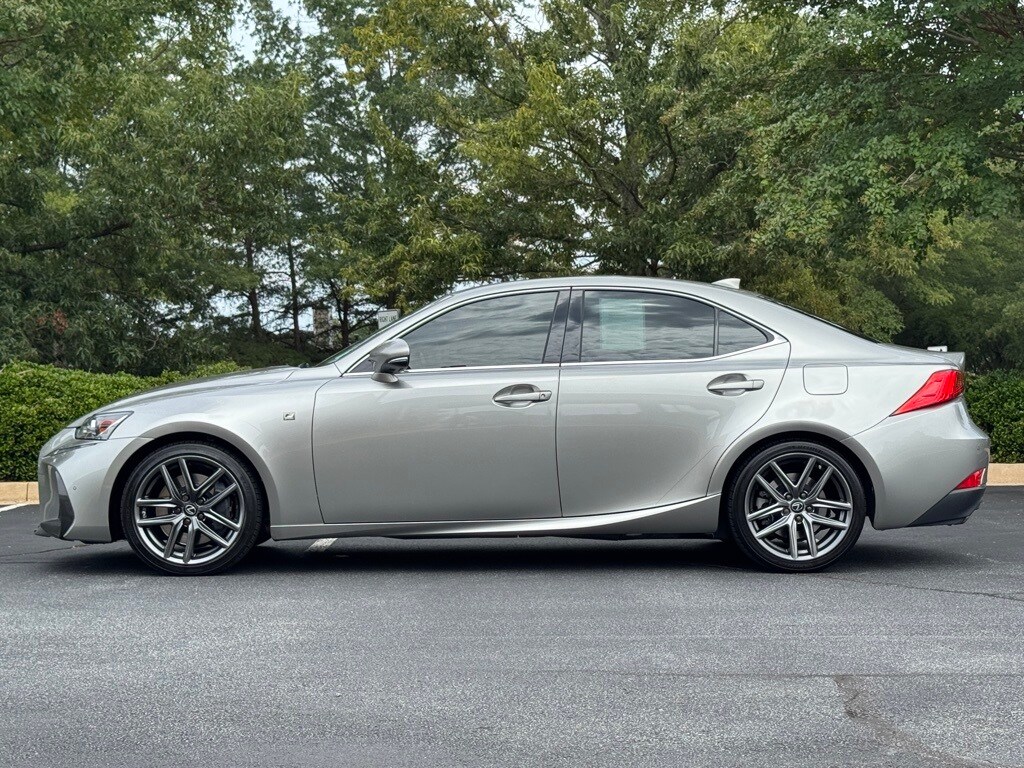 2020 Lexus IS 350 F SPORT photo 3
