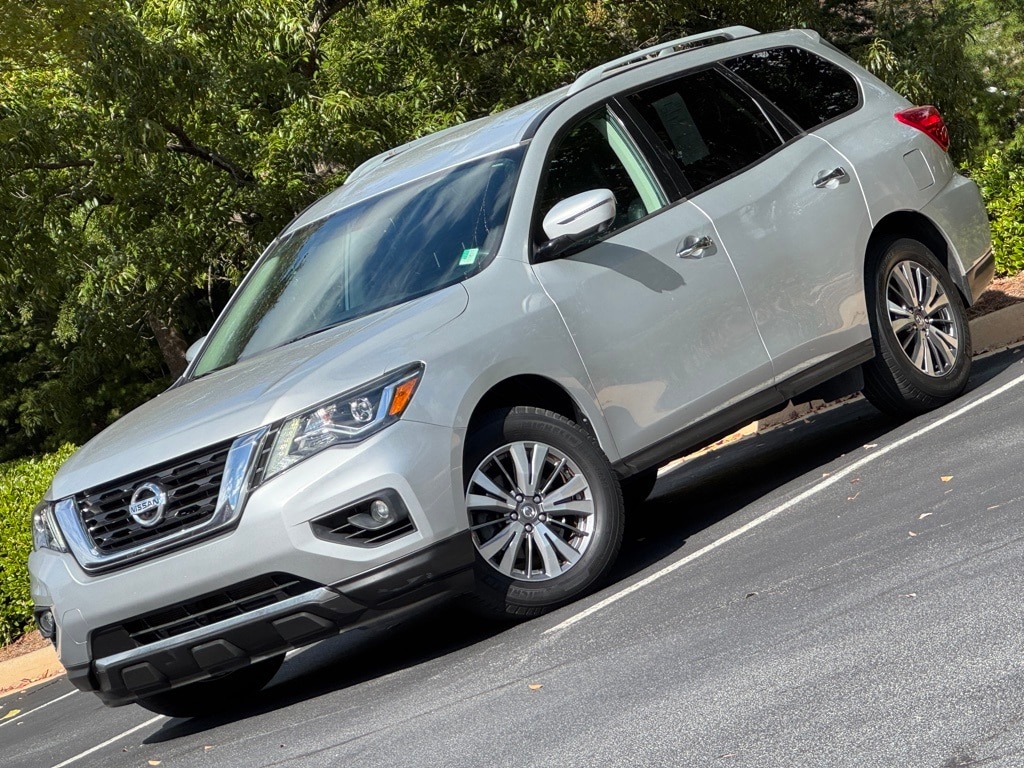 2019 Nissan Pathfinder SL