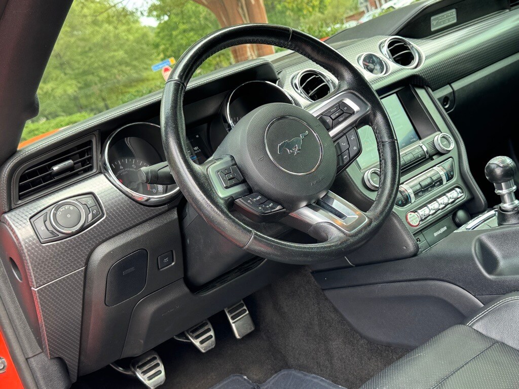 2016 Ford Mustang GT Premium photo 4
