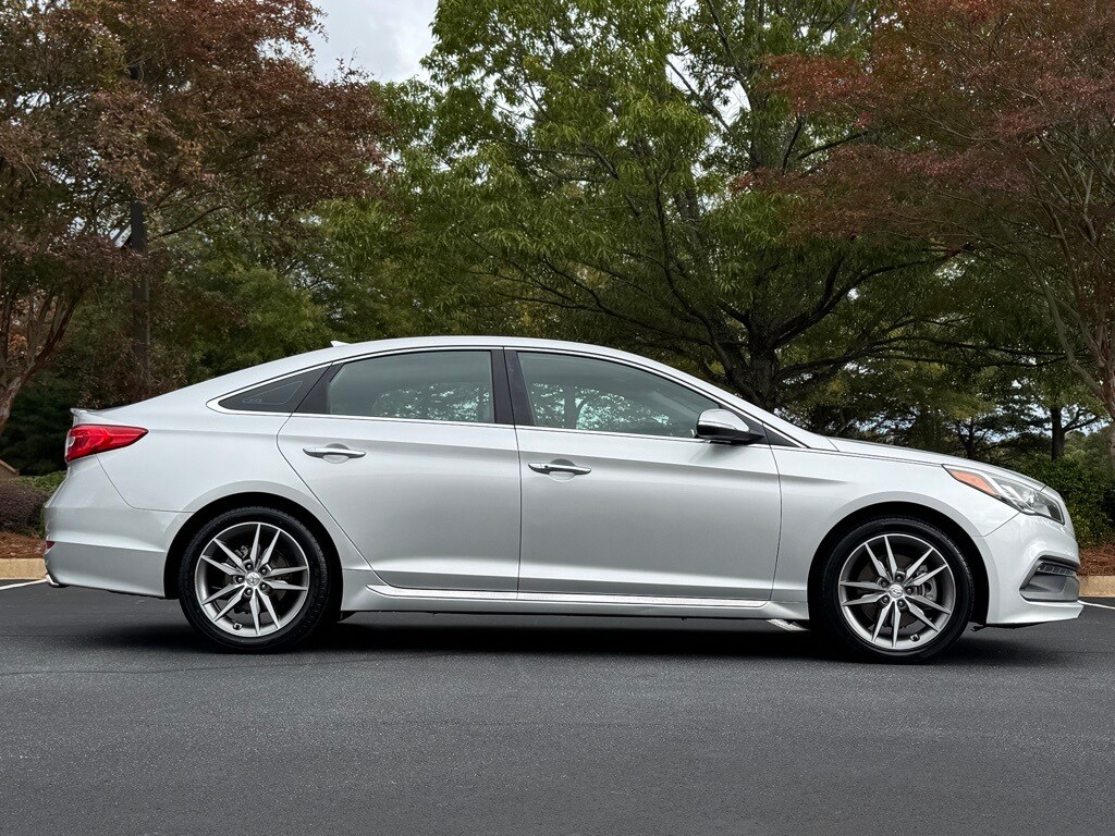 2015 Hyundai Sonata Sport 2.0T photo 2