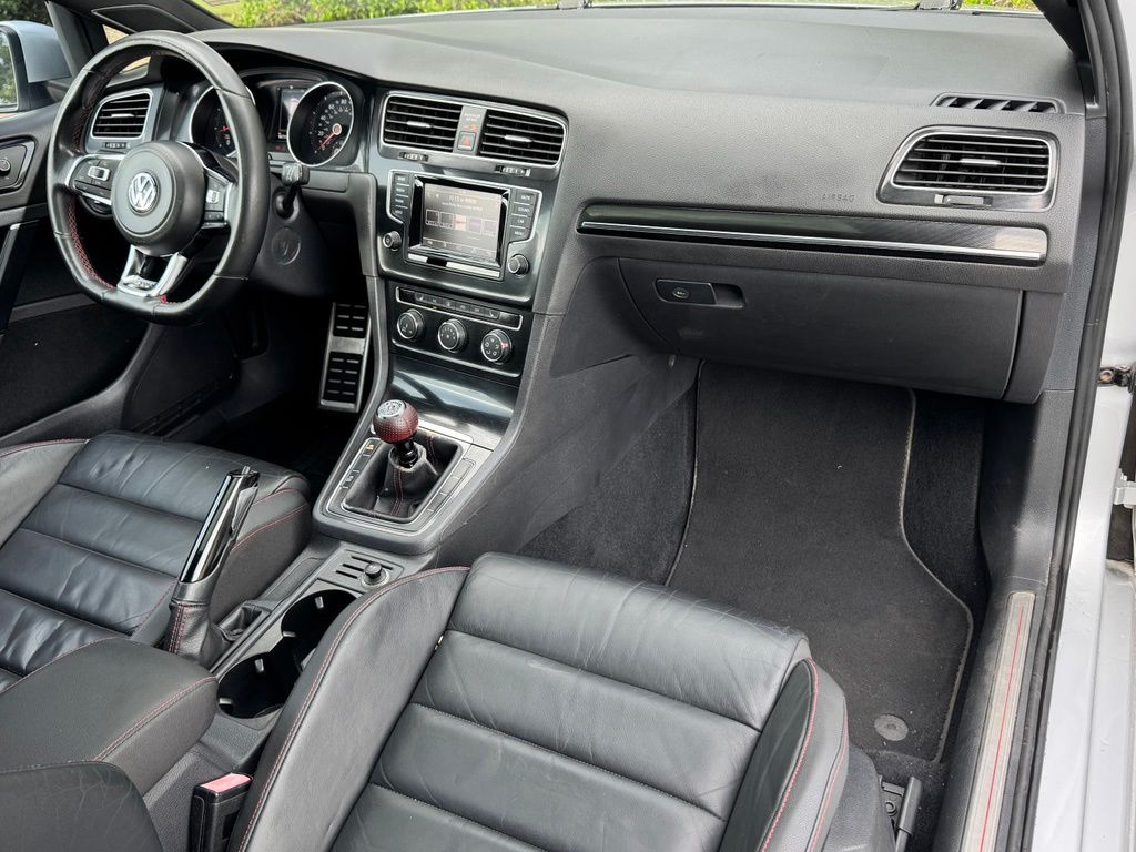 2015 Volkswagen Golf GTI SE - Photo 17