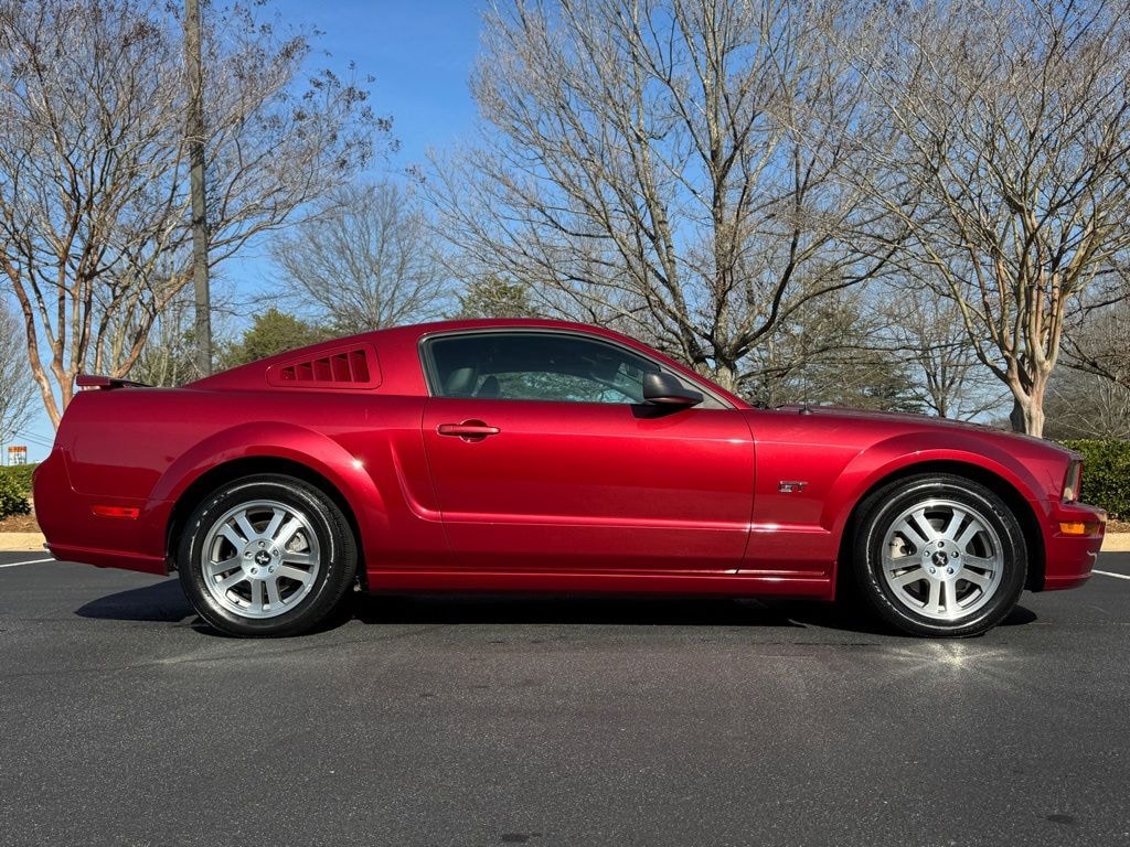 Used 2006 Ford Mustang GT Deluxe Coupe