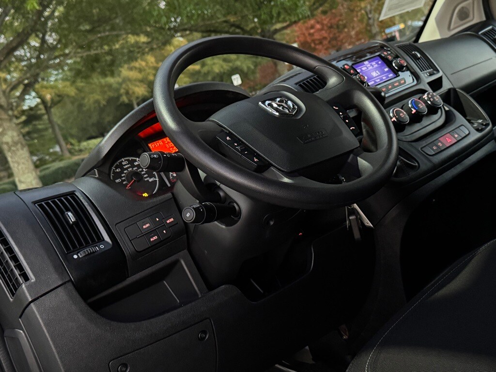 2021 Ram ProMaster 3500 Cargo Van photo 3