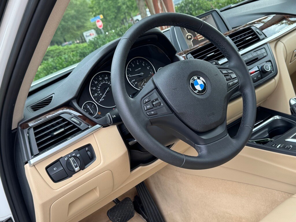 2013 Bmw 320i SA photo 4