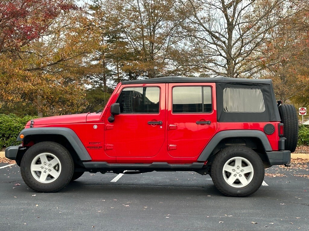 2013 Jeep Wrangler Unlimited Sport photo 3