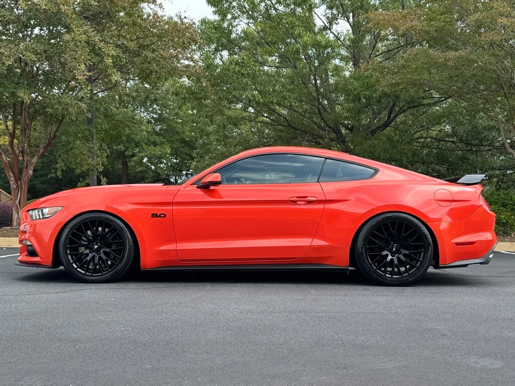 2016 Ford Mustang GT Premium photo 3