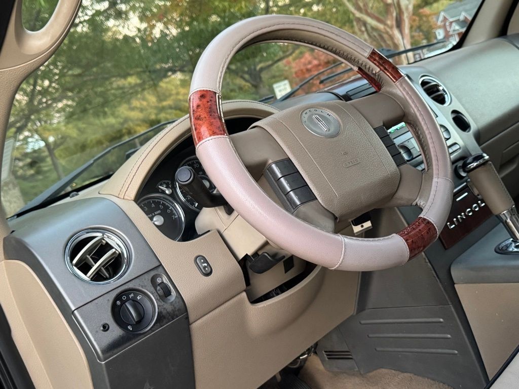 Used 2006 Lincoln Mark LT Base Truck Crew Cab