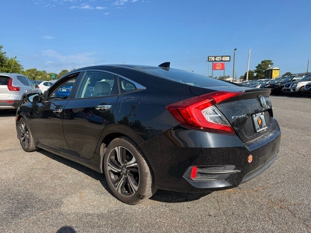 2016 Honda Civic Touring photo 3
