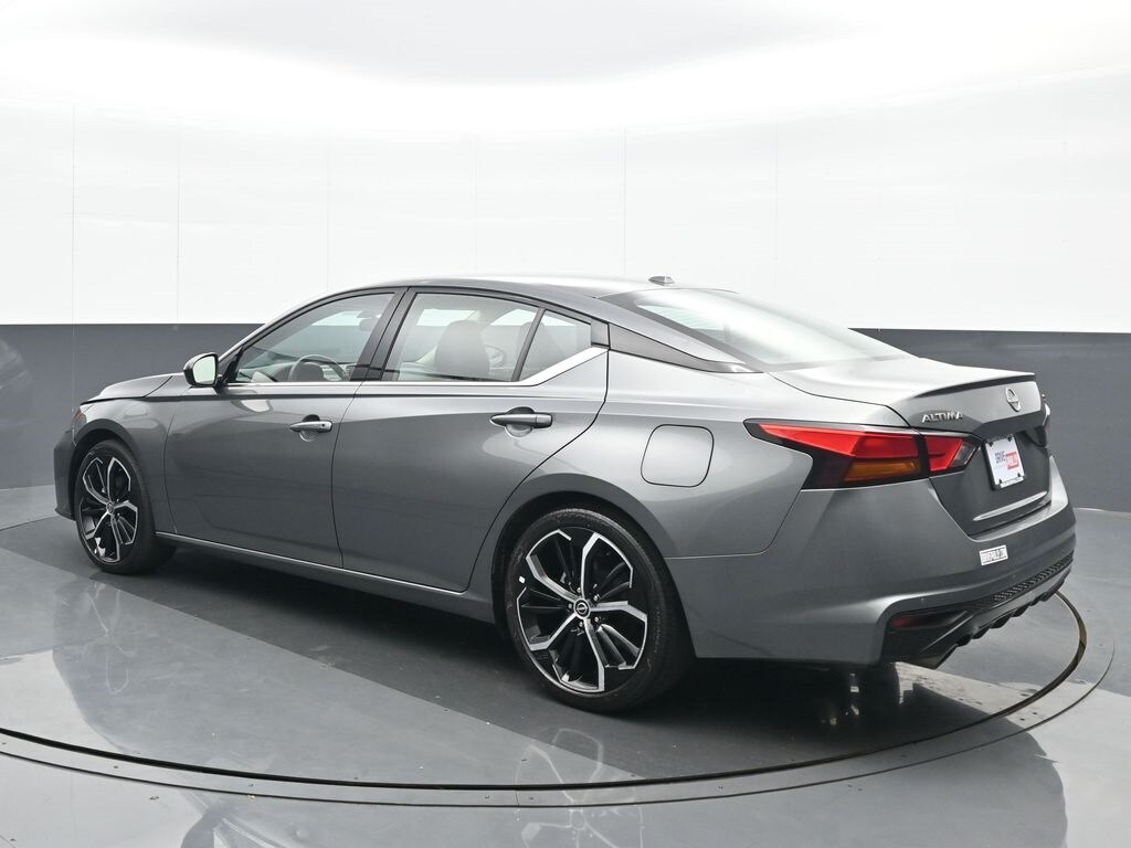 2023 Nissan Altima 2.5 SR photo 4