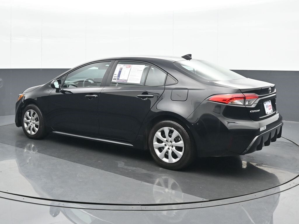 2024 Toyota Corolla LE photo 4