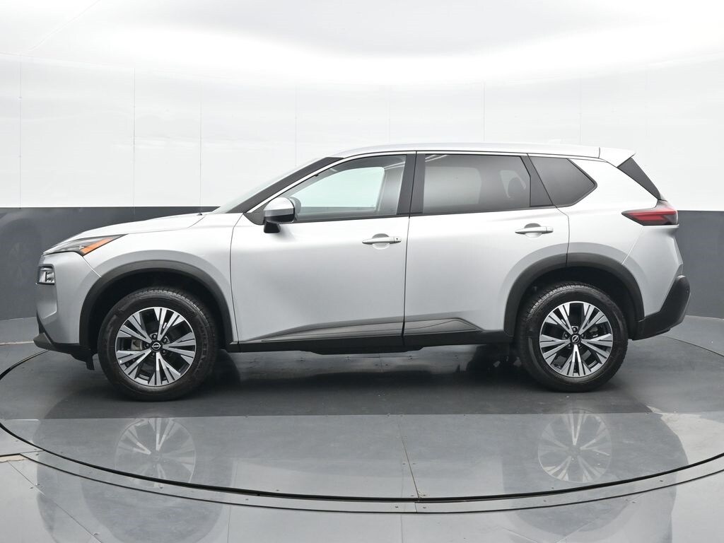 2023 Nissan Rogue SV photo 2