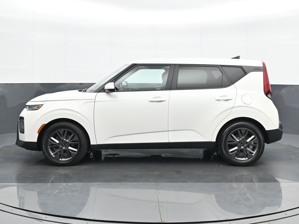 2021 Kia Soul S photo 3