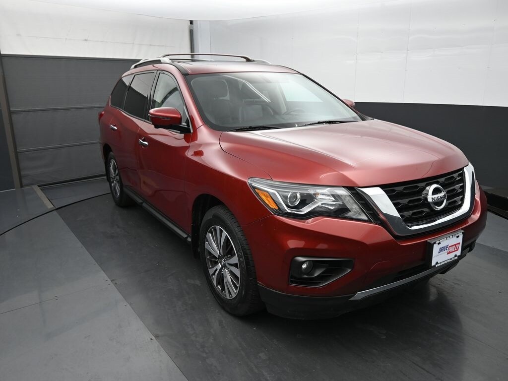 Used 2017 Nissan Pathfinder SL SUV