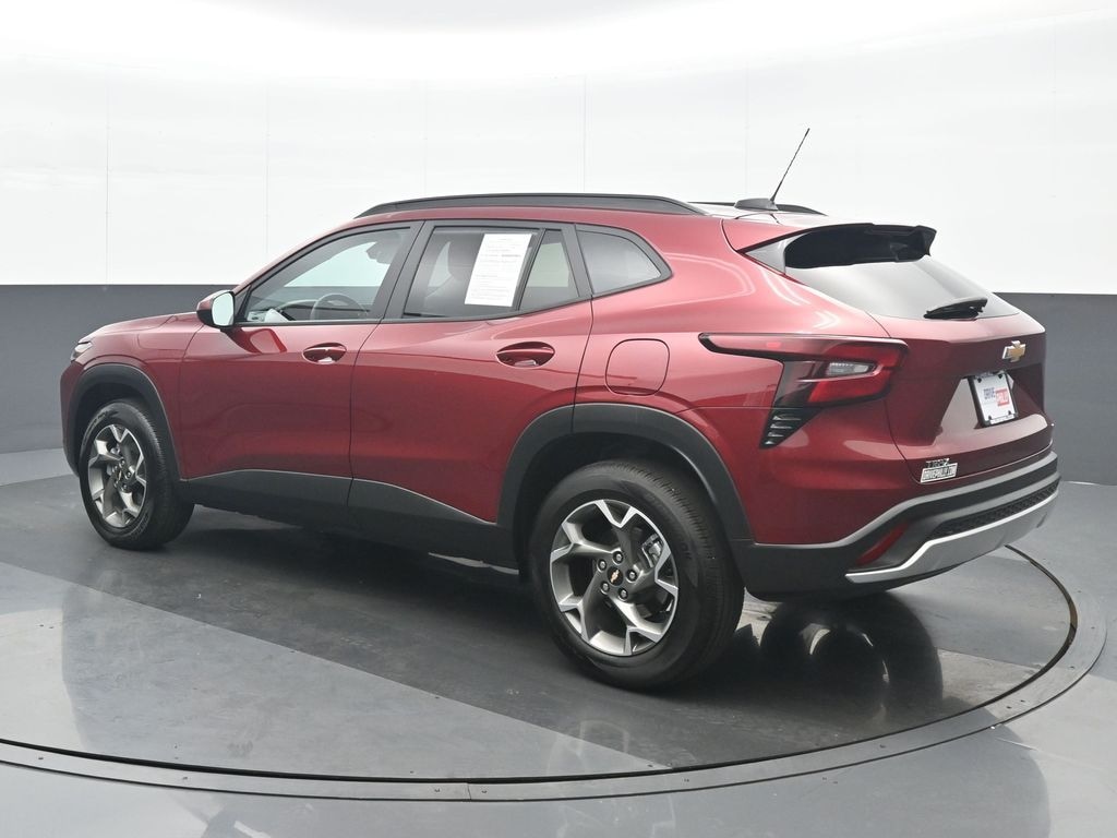 Used 2025 Chevrolet Trax LT SUV
