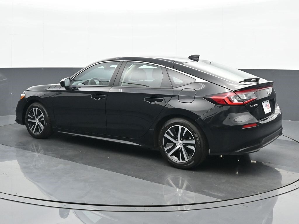 2023 Honda Civic LX Hatchback photo 2